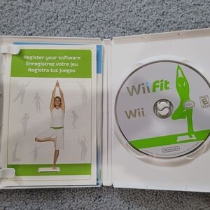 WII fit disc/ Wii fit board